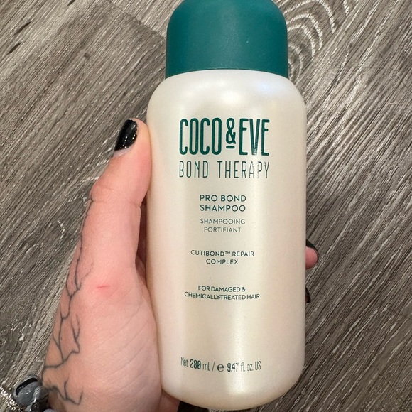 Coco & Eve Other - Coco & Eve Bond Therapy Pro Bond Shampoo — Teal & Cream